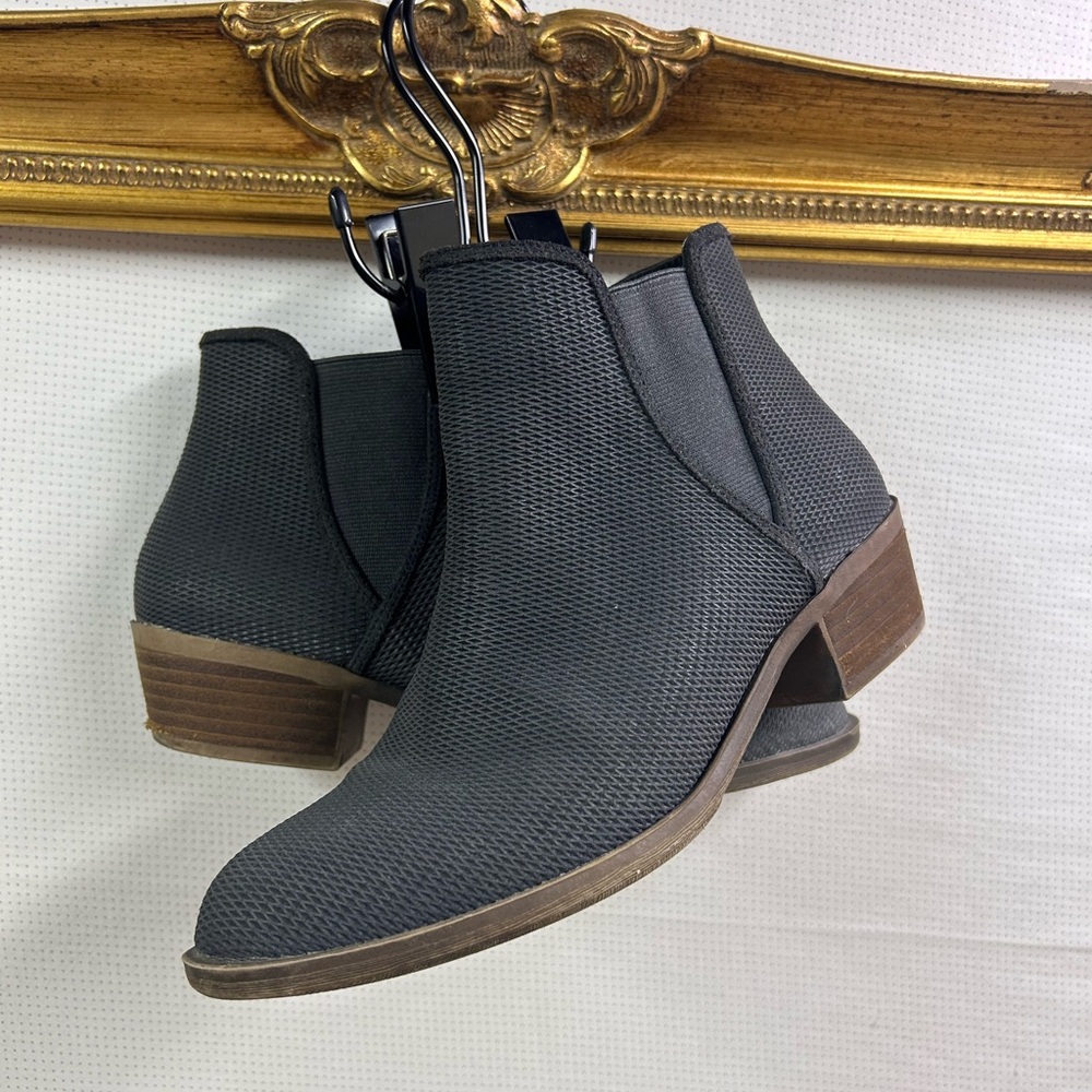 Kensie Grey Ankle Boots 7.5